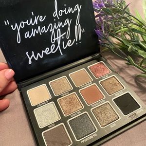 Kylie Cosmetics Momager Eye Shadow Palette